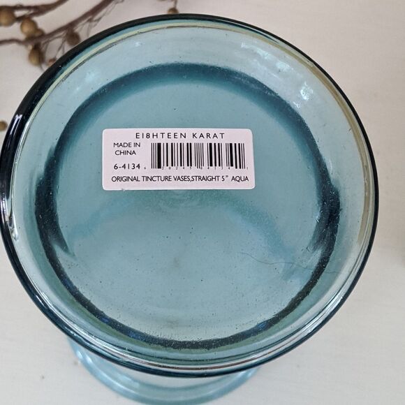 Ei8hteen Karat 5" Aqua Glass Straight Vase - Picture 4 of 5